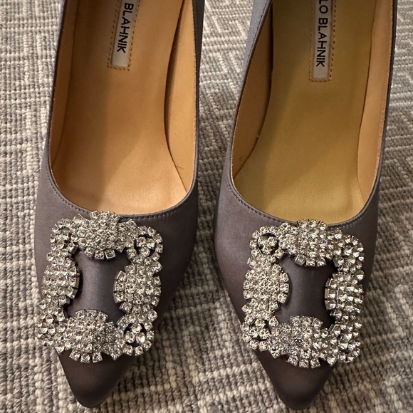New Manolo Blahnik Hangisi Pump Satin Grey - Picture 5 of 8